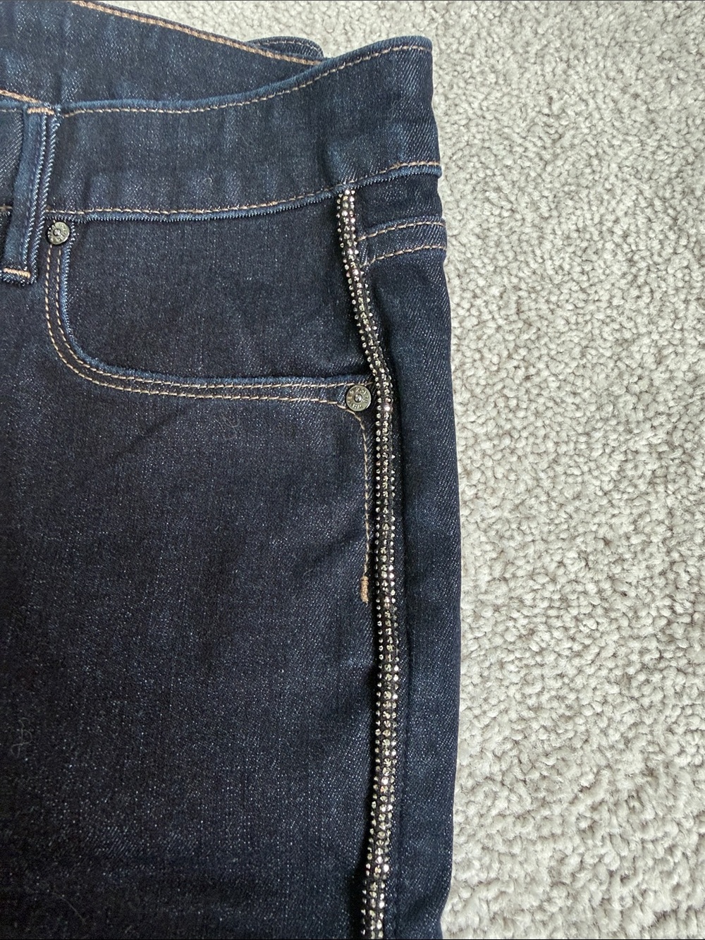 White House Black Market Rhinestone Skinny Flare Jeans – Size 12 NWOT - Picture 4 of 8